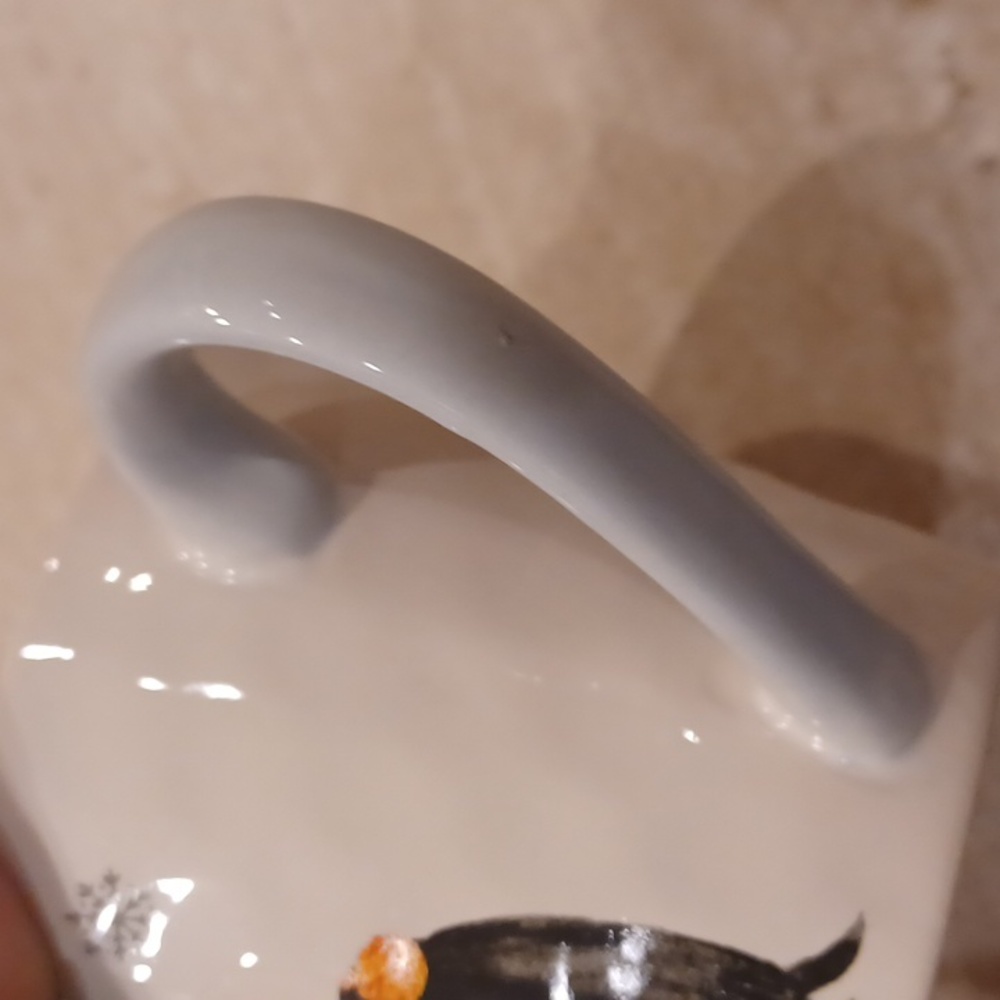 Harvest Green Studio Stoneware Dimpled Penguin Mug - Picture 3 of 6